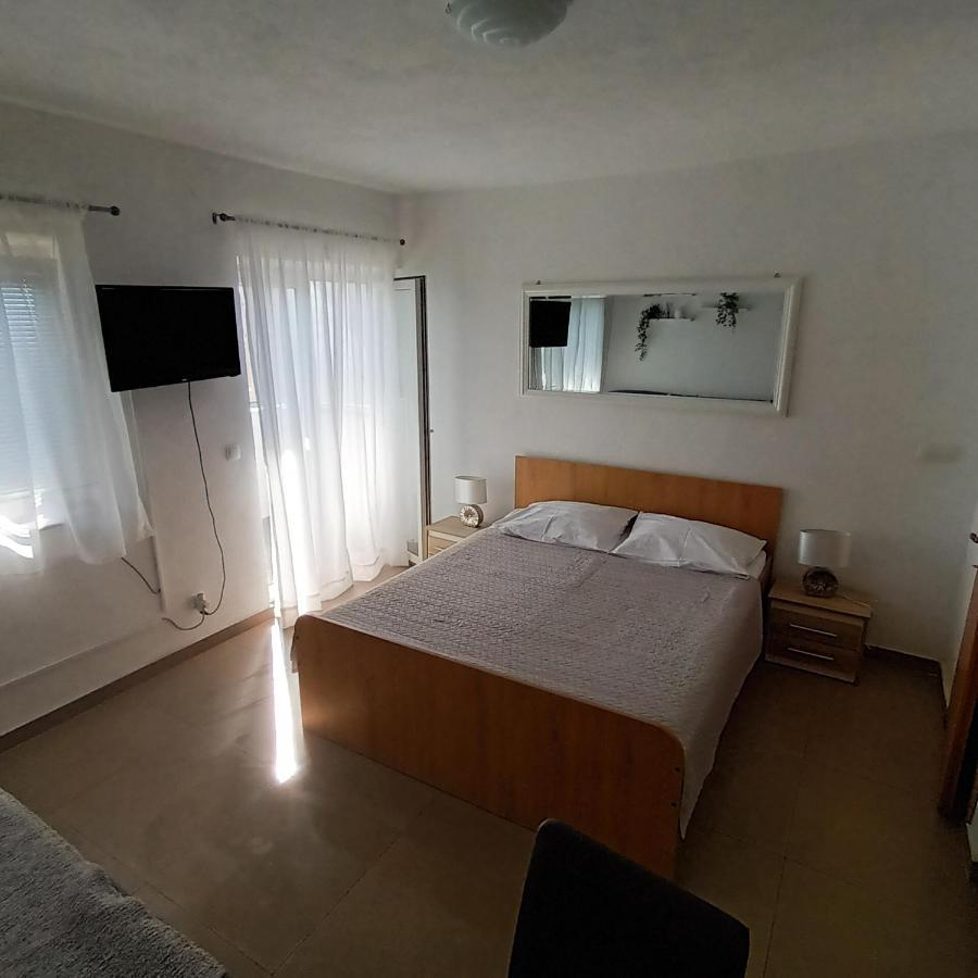 Apartments Monika Omis Omiš Exterior foto