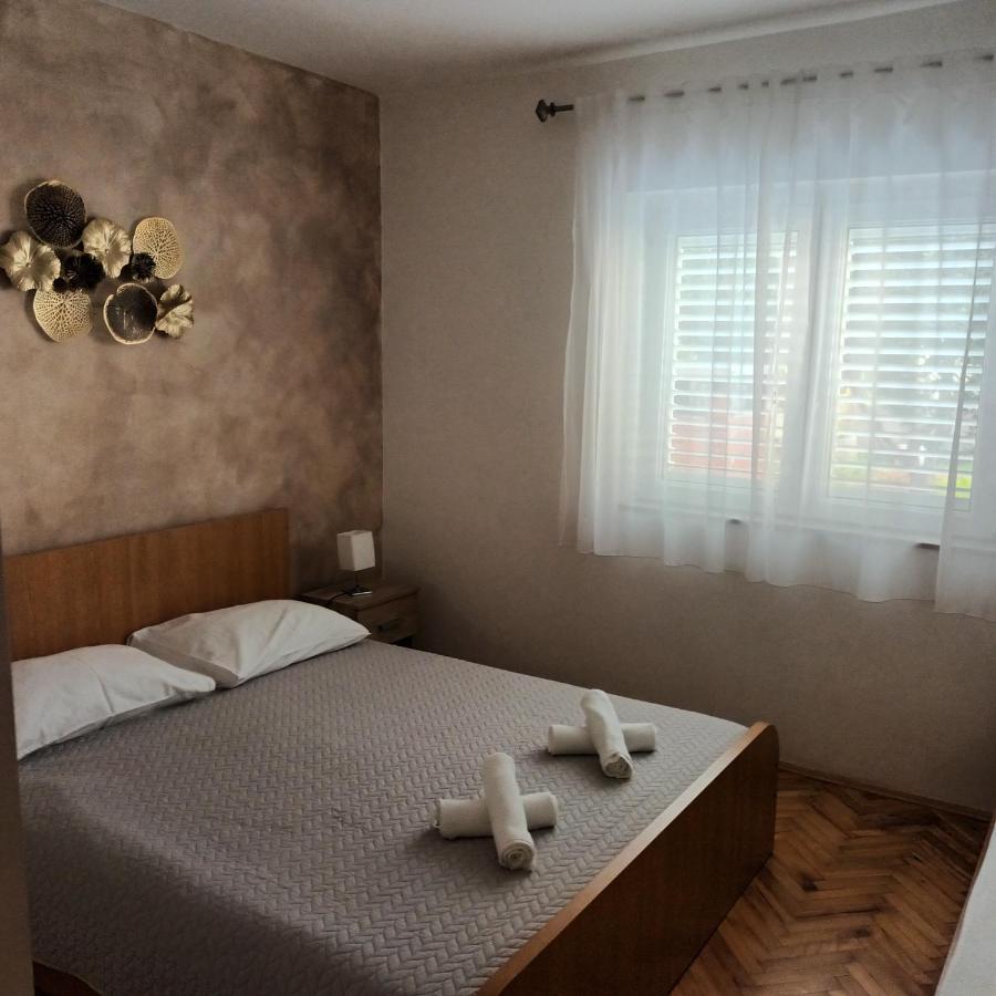 Apartments Monika Omis Omiš Exterior foto