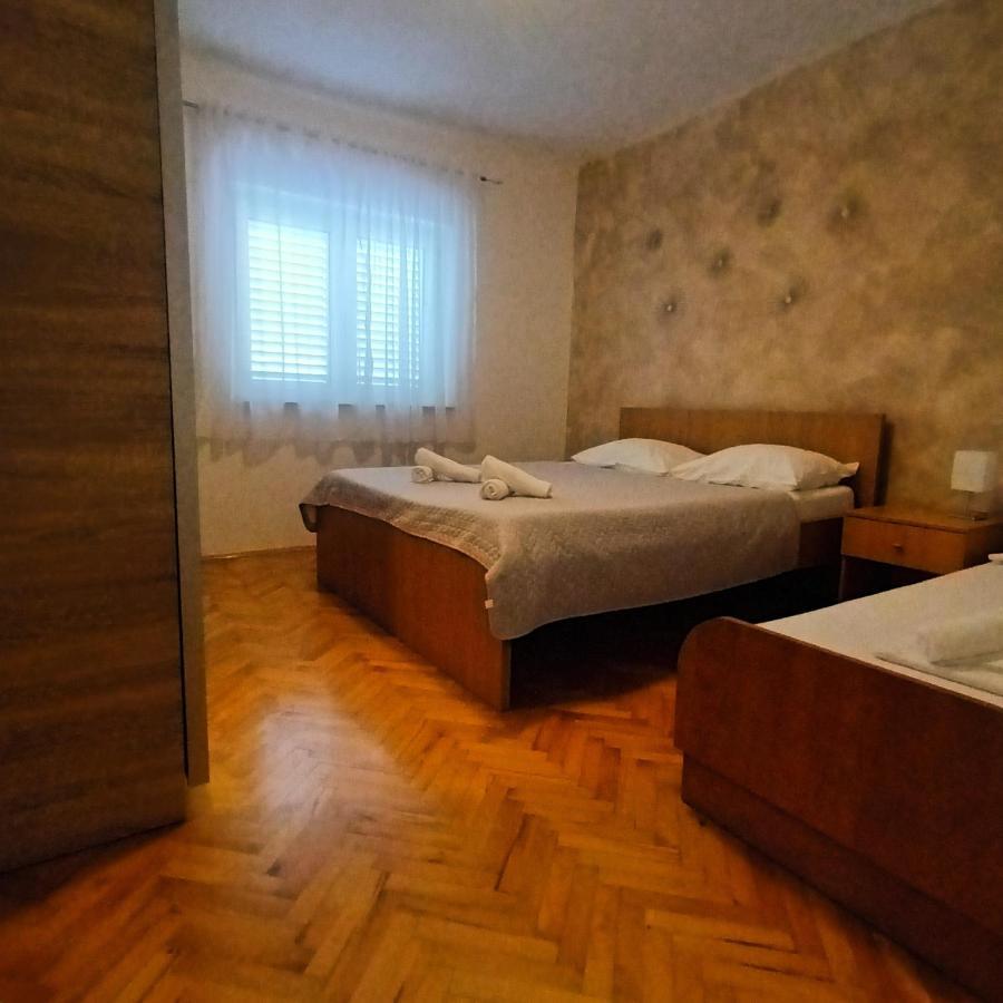 Apartments Monika Omis Omiš Exterior foto