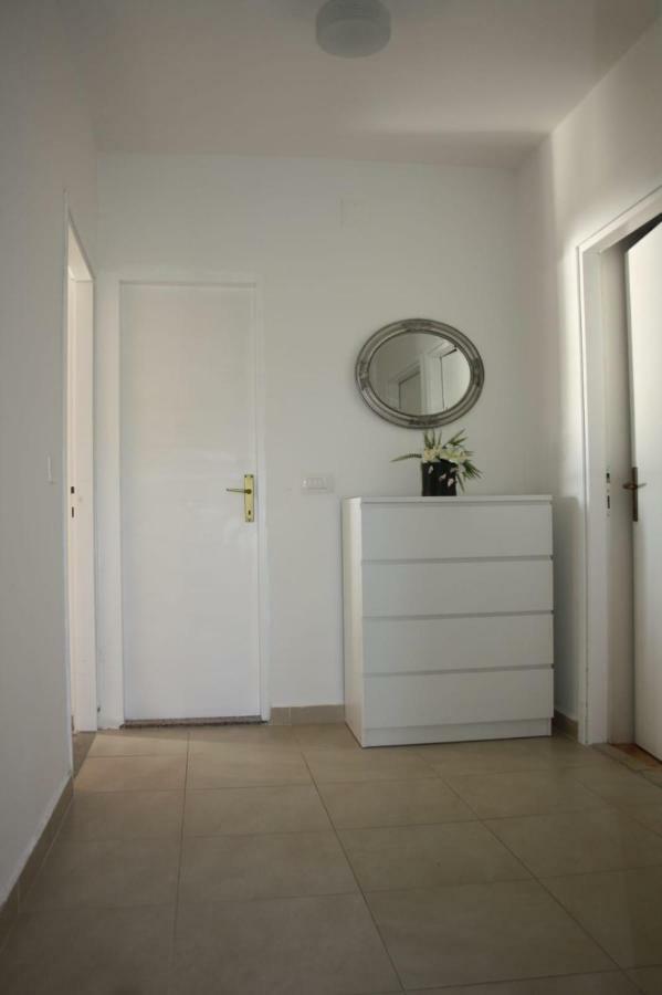 Apartments Monika Omis Omiš Exterior foto